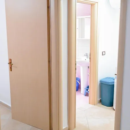 Shengjin Beach Apartment *